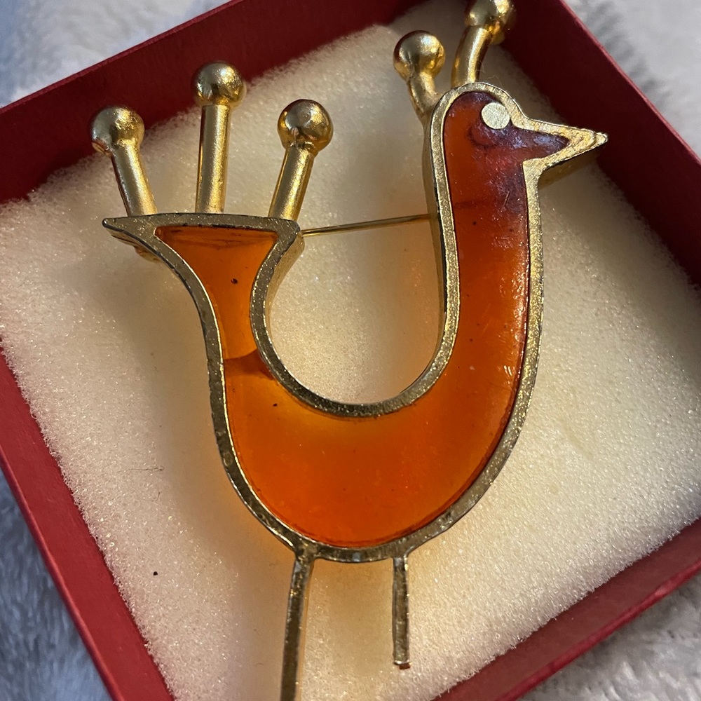 Rare Funky Vintage 1960’s Resin Bird Brooch Made by “JOY”